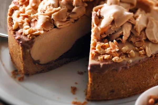 peanut butter and ice cream pie